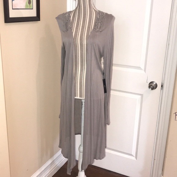🔥BCBG Maxazria -lightweight sweater